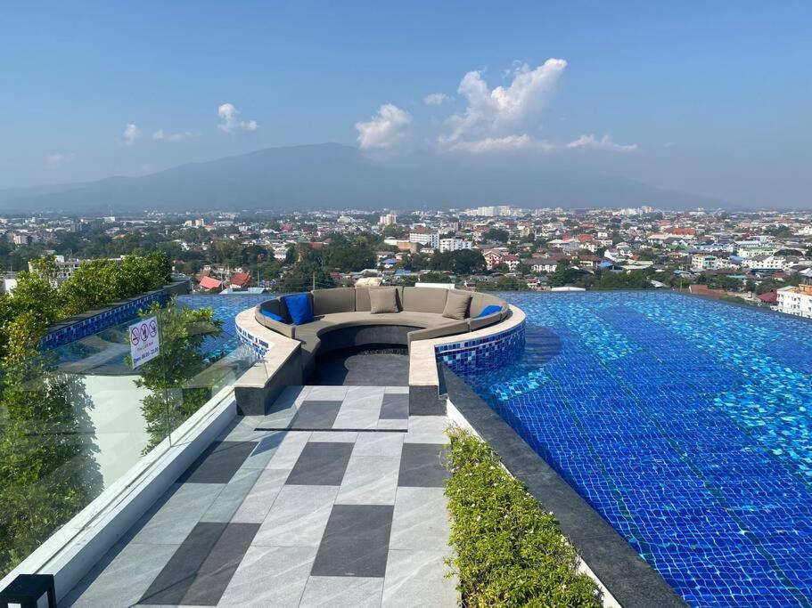 New & Cozy 2 Bedroom @ The Astra Sky River Chiang Mai Extérieur photo